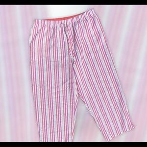 super cute seersucker capris.